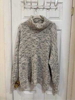 OFFLINE by aerie Chillside Marled Ivory and Black Turtleneck Sweater